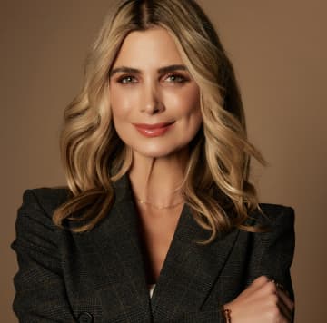 Francine Mendes - CEO